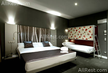 Hotel Petit Palace Embassy 7